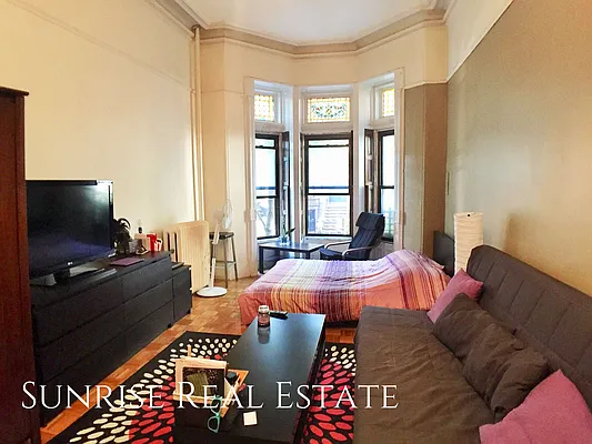 Rented by Sunrise Real Estate | media 1