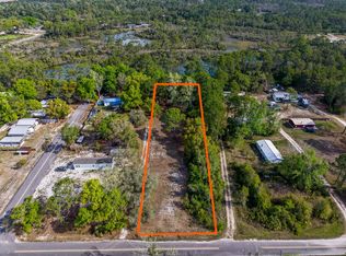 1201 NE 3rd St, Carrabelle, FL 32322