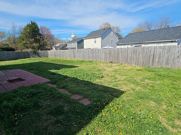 2nd image of 1709 Starling Ct