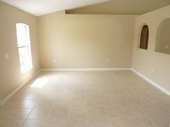 3rd image of 42 Langdon Dr
