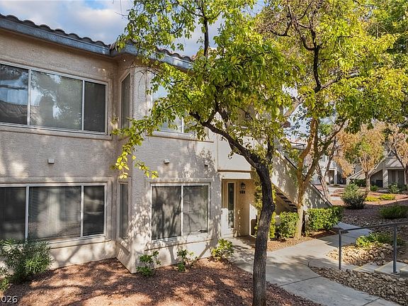 3rd image of 3160 Tarpon Dr Unit 102