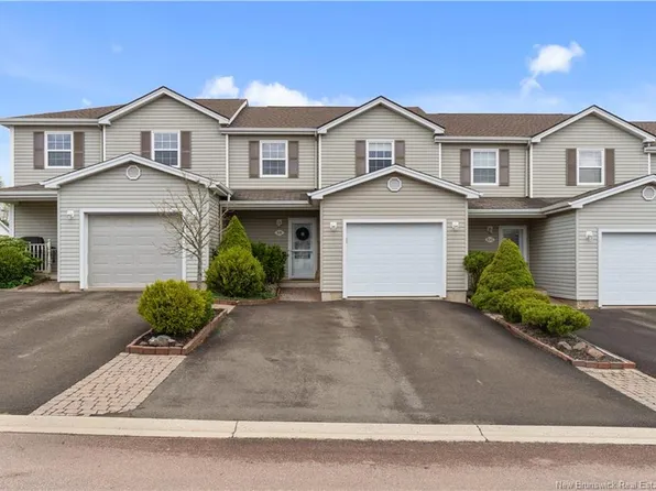 98 Firmin Cres, Dieppe, NB E1A 8G2