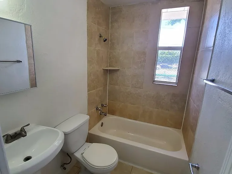 680 SW 7th Ave — Photo 2