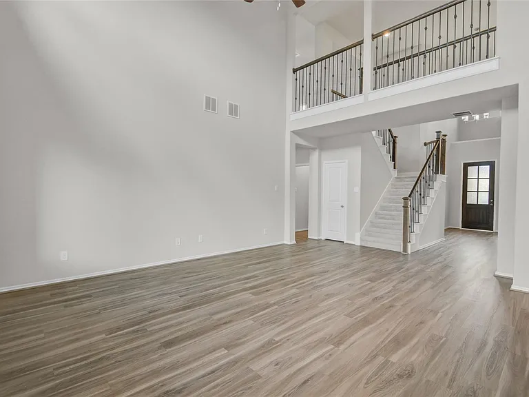 10723 Lacaille Ln — Photo 6