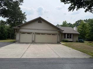 1515 W River Rd, Muskegon, MI 49445