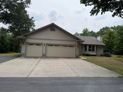 1515 W River Rd, Muskegon, MI, 49445