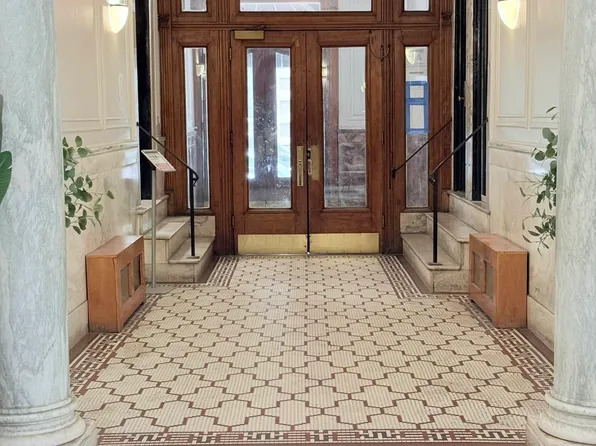 250 Riverside Drive image 8 of 15