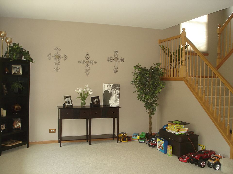 2nd image of 2035 Fescue Dr