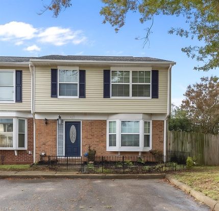 901 Smoke Tree Ln, Virginia Beach, VA 23452