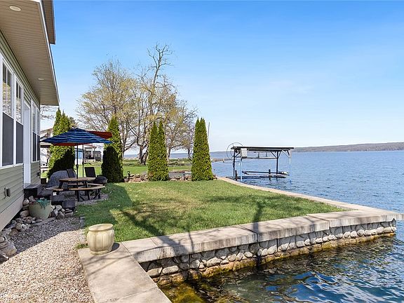 2nd image of 4098 Squaw Point Rd