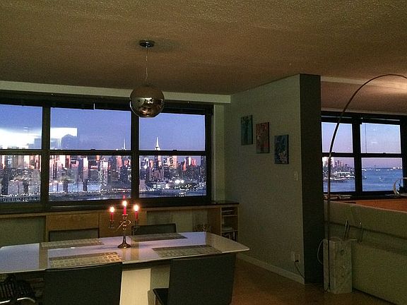 Living room 
evening