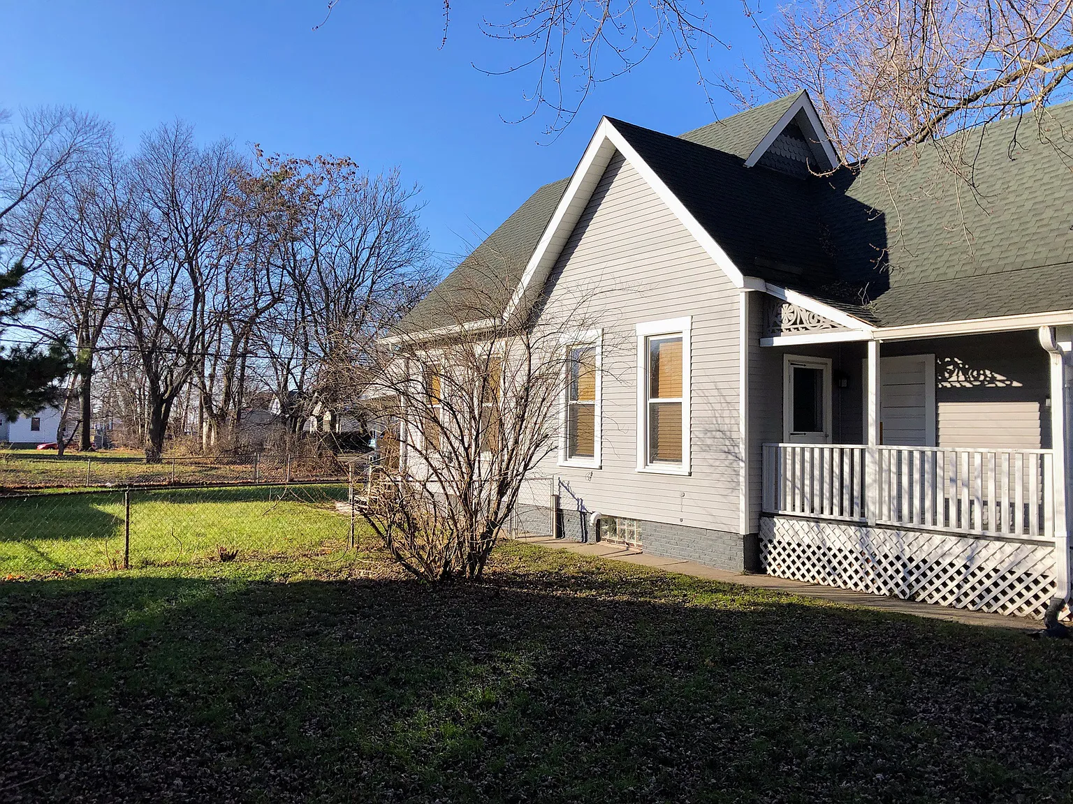 2 bed, 1400 sqft, $1,250 — Photo 2