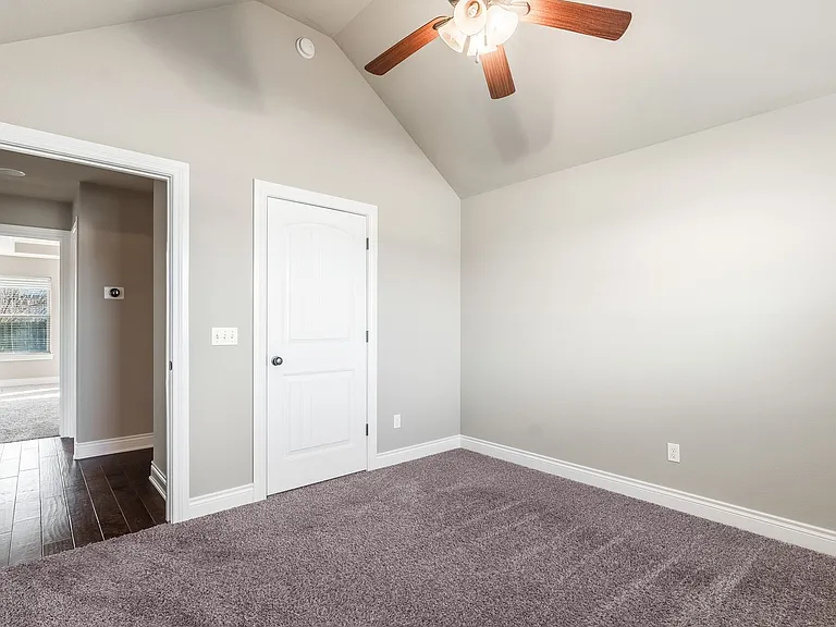 7587 Brooklyn Ave — Photo 13