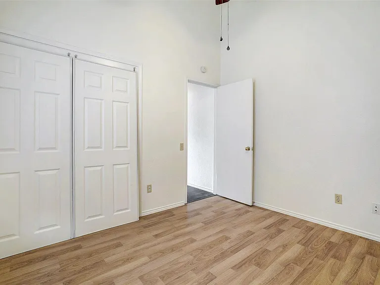 16304 Kicking Bird Dr — Photo 19