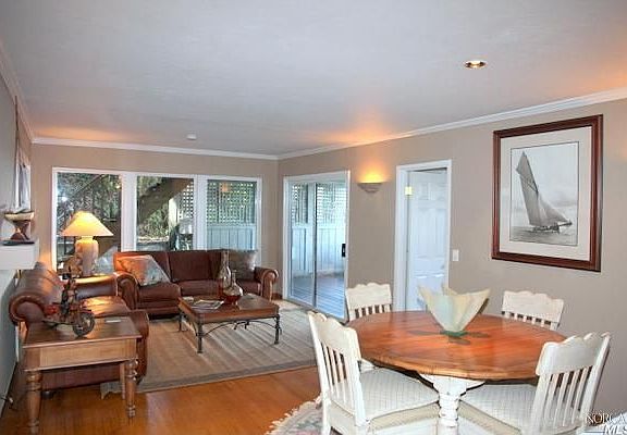 4th image of 215 Currey Ln