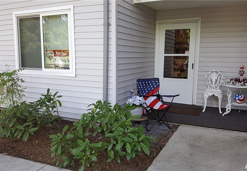 1st image of 12670 NE 10th Pl APT A101