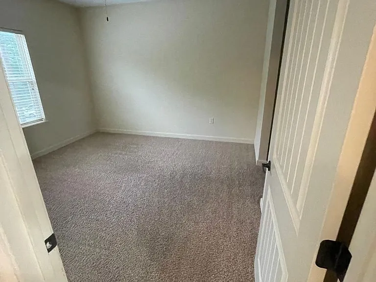 Anderson House Apartments — Photo 14