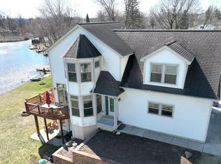 257 Somerset Dr, Brooklyn, MI