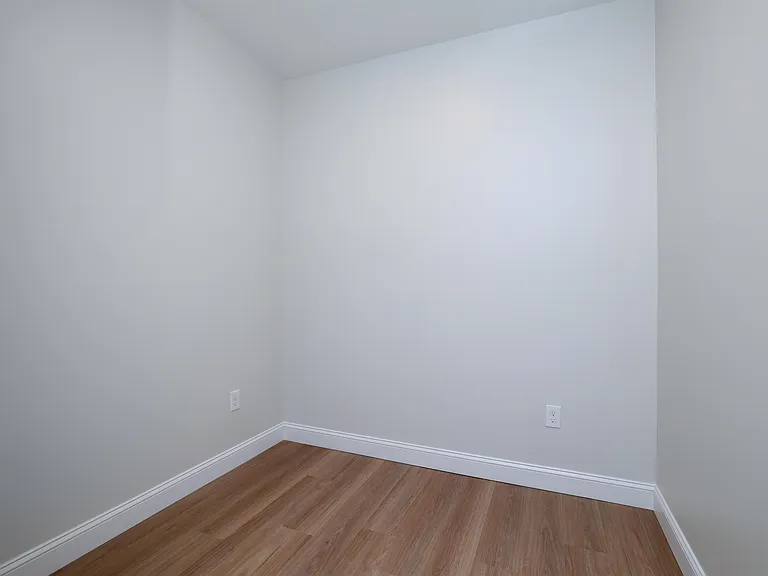 74 Rockingham Rd #104 — Photo 7