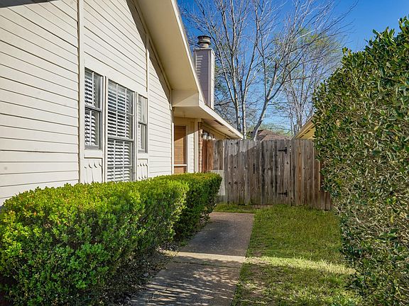 4th image of 12142 Westwold Dr