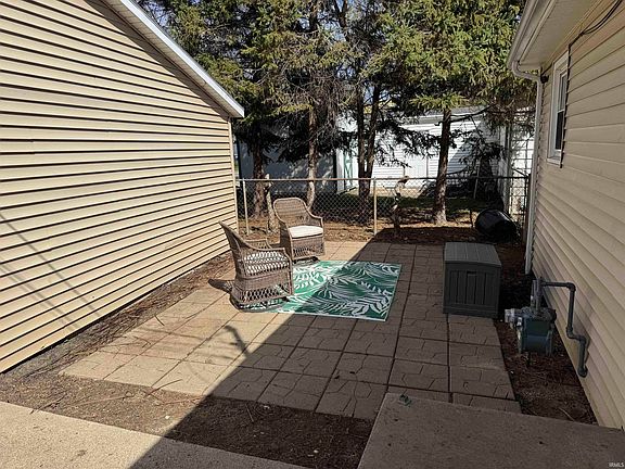 4th image of 110 S 15th St