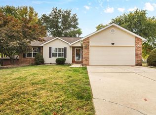 180 Holiday Dr, Edwardsville, IL 62025