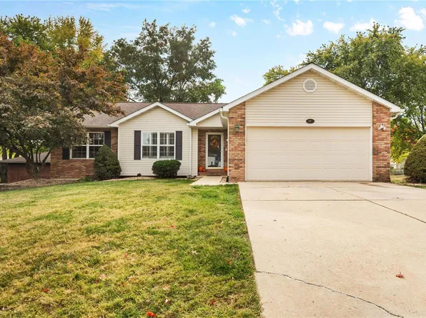 180 Holiday Dr, Edwardsville, IL 62025