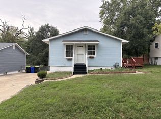 104 Madison Dr, Decatur, IL 62521