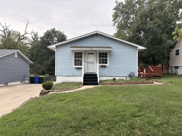 104 Madison Dr, Decatur, IL 62521