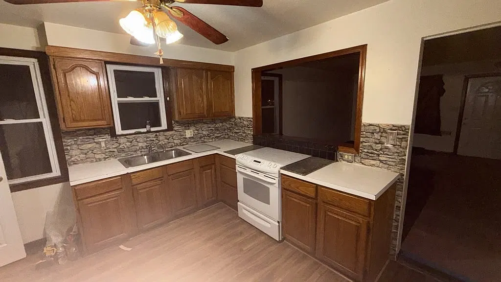 2 bed, 944 sqft, $1,500 — Photo 2