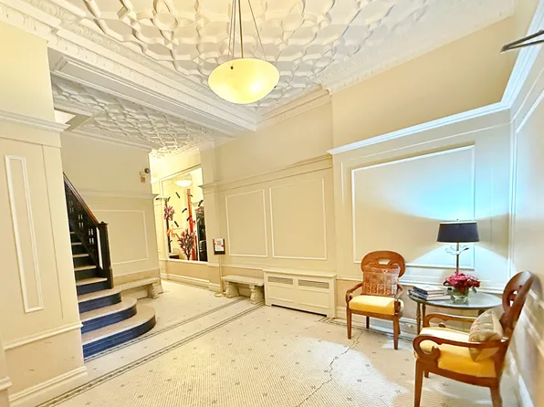 207 West 98th Street image 4 of 7