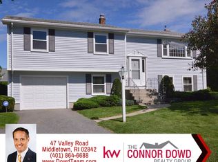 10 Pocahontas Dr, Middletown, RI 02842