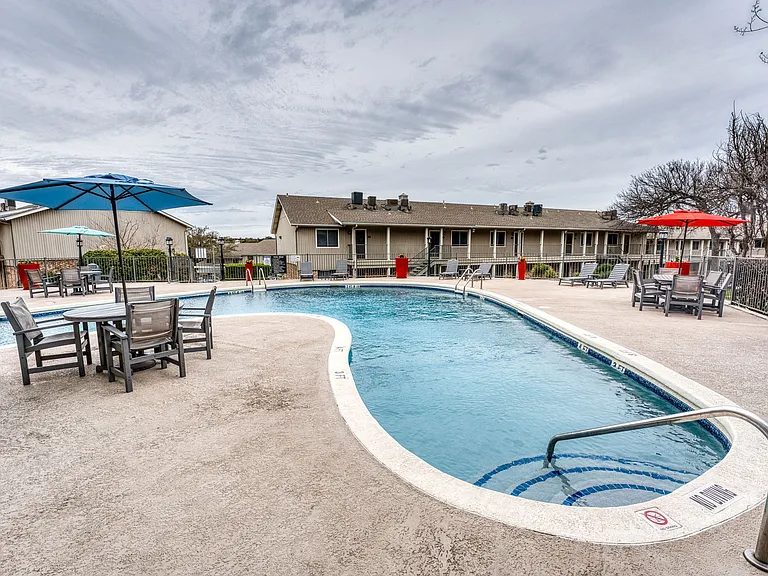 Juniper Springs Apartments — Photo 6