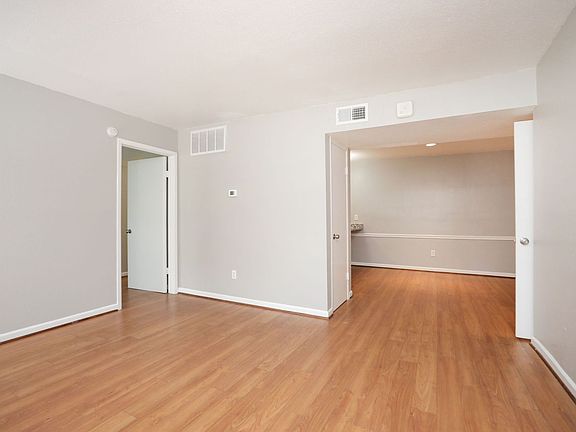 2nd image of 2100 Wilcrest Dr APT 127