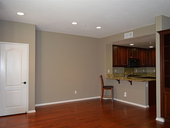 4th image of 17010 Calle Trevino Unit 6
