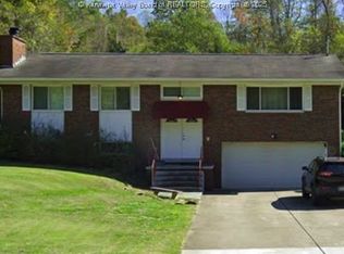 4370 Prices Creek Rd, Huntington, WV 25701