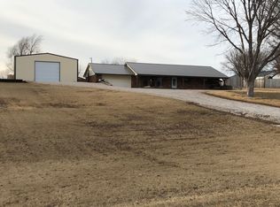 1504 Valley Rd, Lahoma, OK 73754