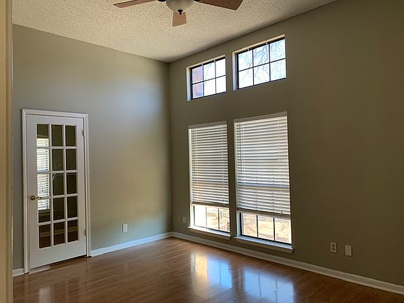5th image of 7905 Iola Dr