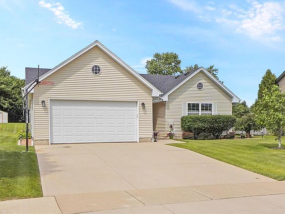 3rd image of 1100 E Keri LANE