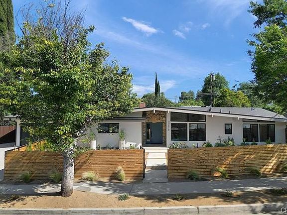 4th image of 23616 Mariano St #A