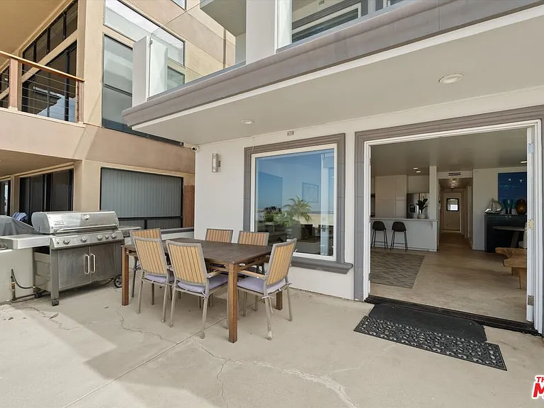 6419 Ocean Front Walk — Photo 41