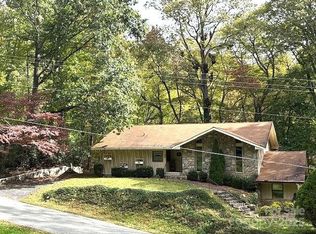 30 Brier Ln, Maggie Valley, NC 28751