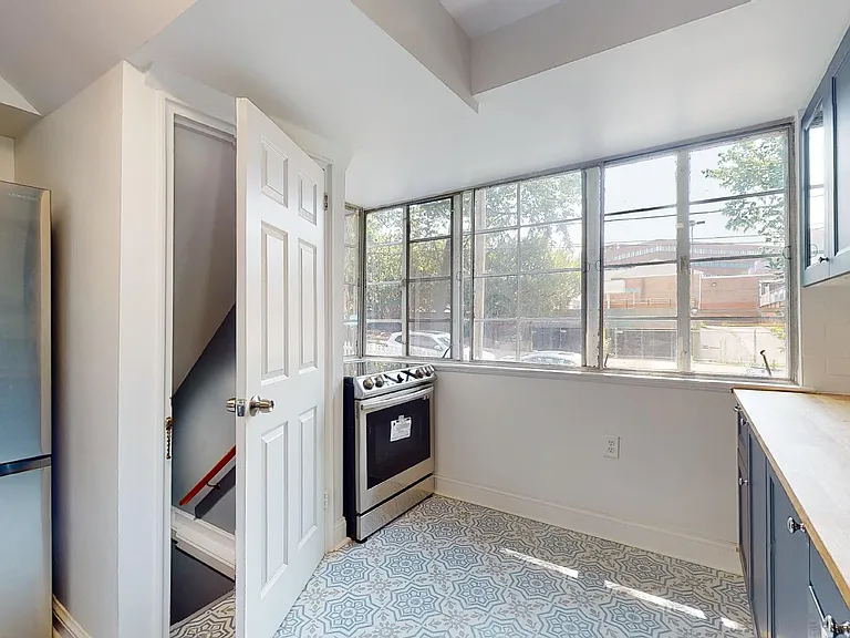 4815 Yuma St NW — Photo 4