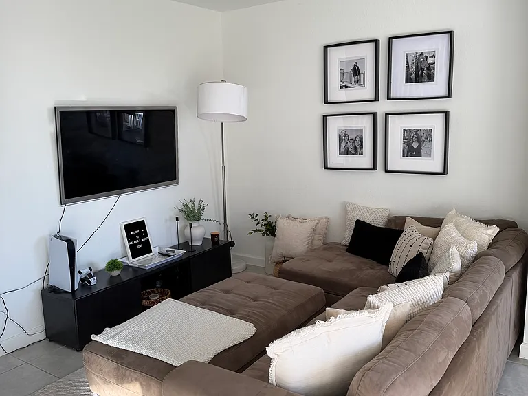 2817 SE 26th Ave #2817 — Photo 3