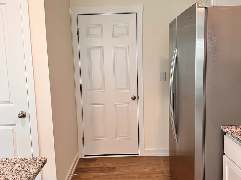 574 White Oak Ln — Photo 22