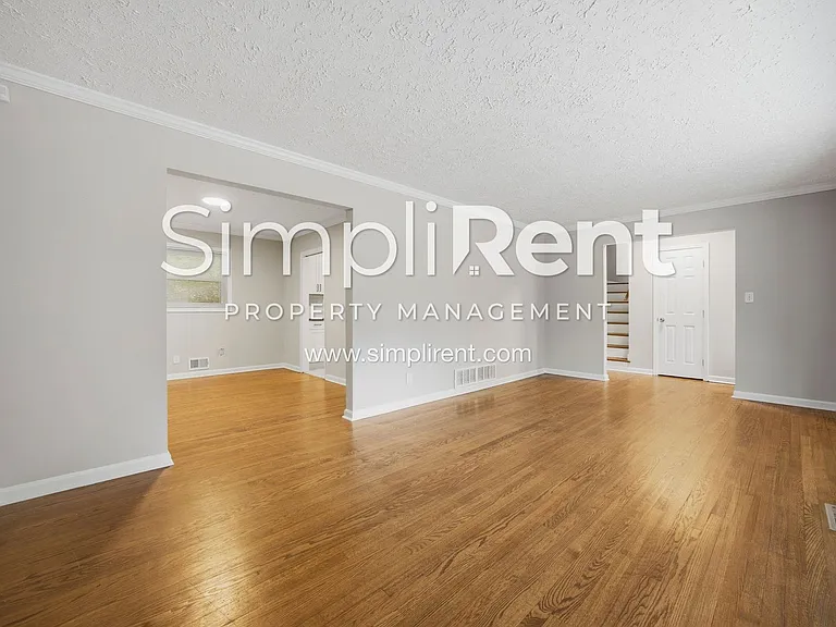 2447 Whites Mill Ln — Photo 8