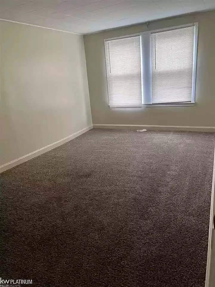 8684 Continental Ave — Photo 4