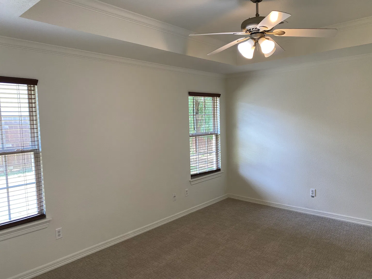 4 bed, 1413 sqft, $1,800 — Photo 1