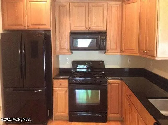 1 bed, 889 sqft, $1,850 — Photo 2