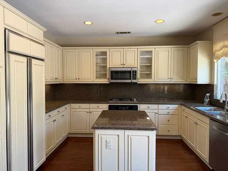 16333 Fox Hollow Way — Photo 16